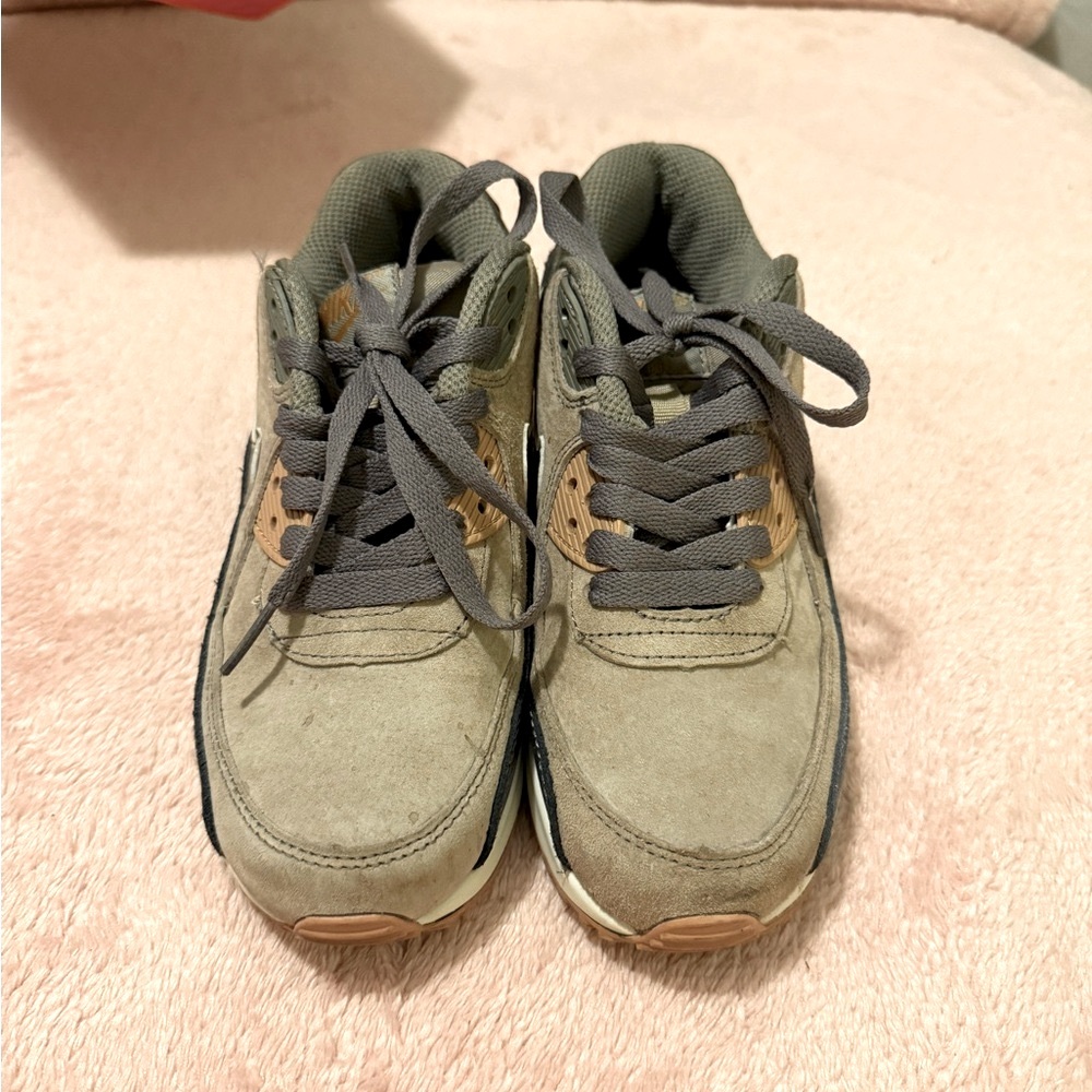 Nike Beige and Gold Air Max 90 LTHR